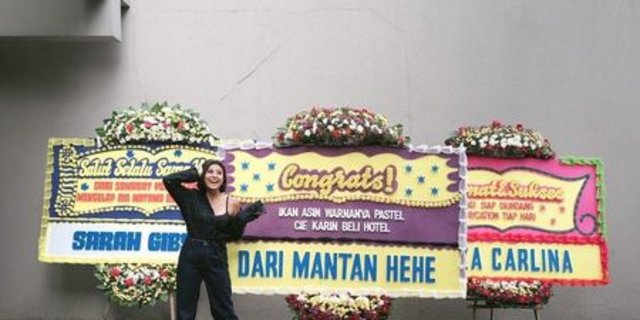 4 Potret Awkarin Beli Hotel Dan Dapat Karangan Bunga Warganet Heboh Merdeka Com