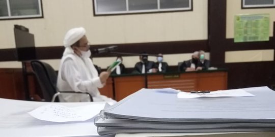 Rizieq: Ledakan Massa Penjemput Saya di Bandara Akibat Diumumkan Mahfud MD