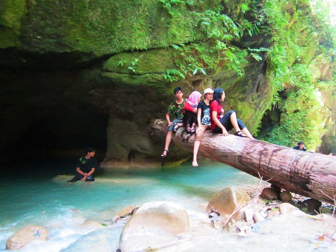 sungai jernih bak kristal ini pesona lau mentar 039grand canyon039 di deli serdang