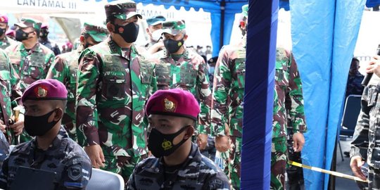 Panglima TNI: 130.000 Prajurit Serentak Disuntik Vaksin AstraZeneca di 10 Provinsi