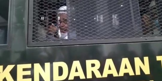 Rizieq Usai Sidang di PN Jaktim: Jangan Lelah Lawan Kezaliman, Tegakkan Keadilan