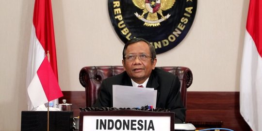 Mahfud MD Bahas Pertentangan Demokrasi: Kasus Habib Rizieq Saling Tuding Tak Karuan