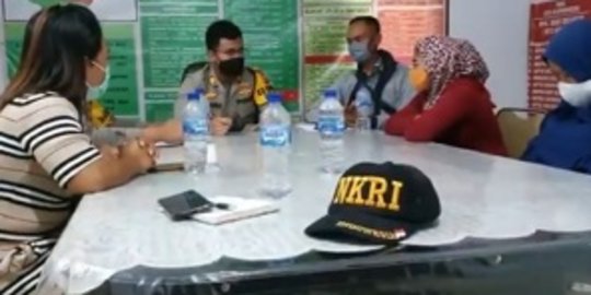 Perwira Polisi Keluarkan Uang Pribadi Bereskan Dua Wanita Berkonflik soal Utang