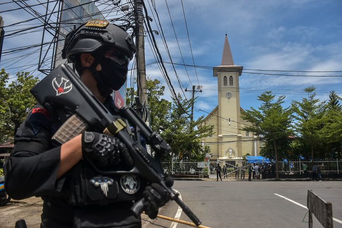 lokasi ledakan di gereja katedral makassar