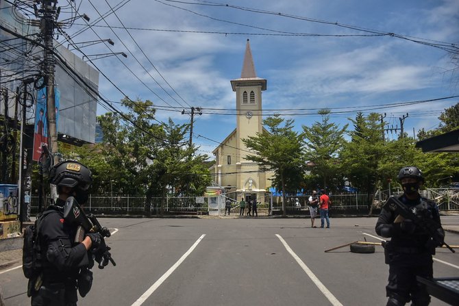 lokasi ledakan di gereja katedral makassar