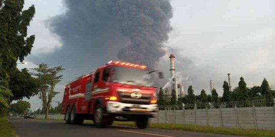 Kilang Minyak di Balongan Terbakar, Pertamina Jamin Pasokan BBM Aman