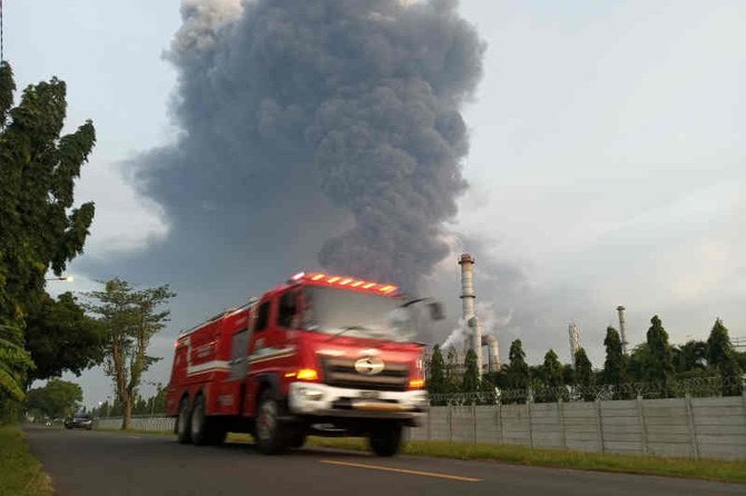 lokasi kebakaran kilang minyak pertamina di balongan