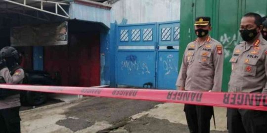 Polisi Ledakkan Bahan Peledak di Rumah Terduga Teroris Bekasi