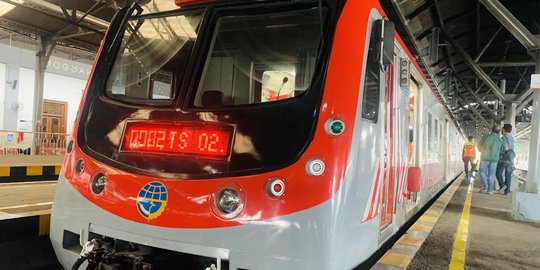 Mengalami Gangguan, KRL Rute Solo-Yogyakarta Ditarik ke Stasiun Klaten