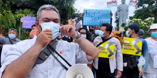 Wartawan di Surabaya Demo Desak Pengusutan Kasus Penganiayaan terhadap Jurnalis Tempo