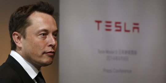 Elon Musk Bilang Tesla Mampu Lampaui Apple?
