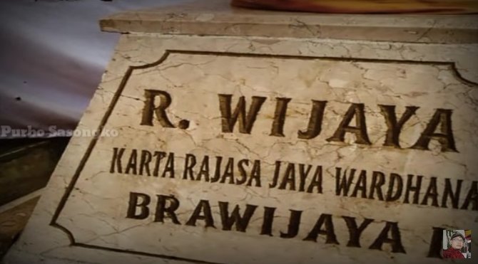 potret makam raden wijaya pendiri majapahit