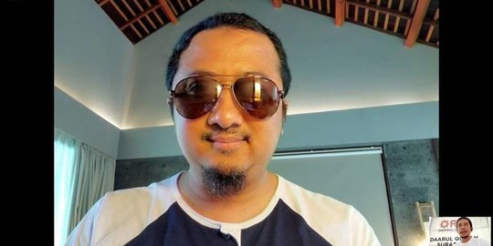 Ustaz Yusuf Mansur Lelang Kacamata Rp300 Juta, Hasilnya Untuk Kebutuhan Asrama Baru