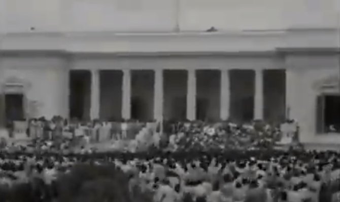video presiden pertama 039diserbu039 ribuan rakyat teriak merdeka asal usul nama istana