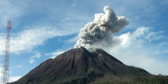 Gunung Sinabung Erupsi, Abu Vulkanis Dilontarkan Setinggi 1.000 Meter