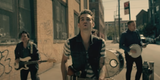 Lirik Lagu Best Day Of My Life - American Authors
