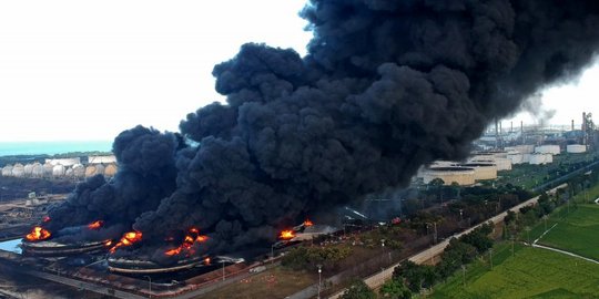 Dua dari Empat Titik Api di Kilang Minyak Balongan Telah Padam