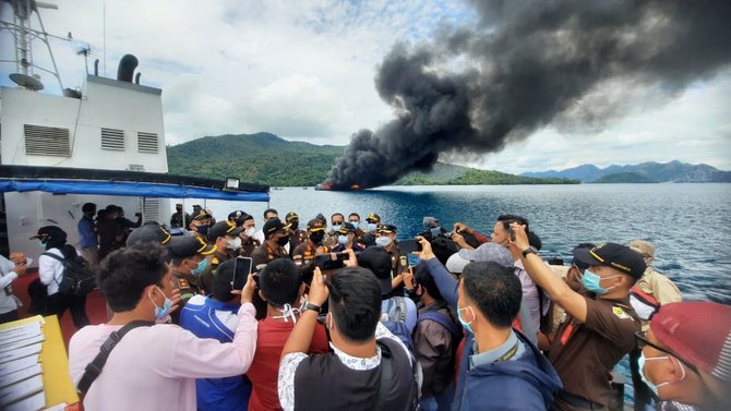 kejagung tenggelamkan 10 kapal vietnam