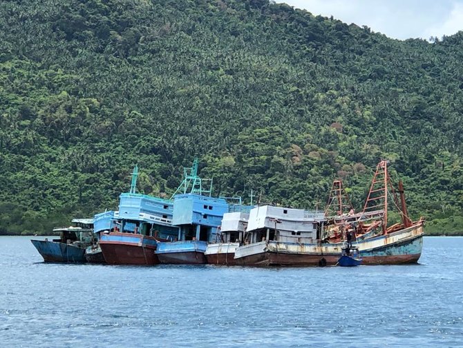 kejagung tenggelamkan 10 kapal vietnam