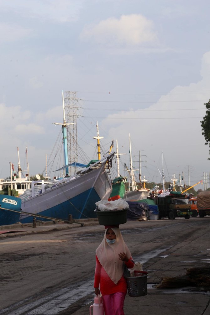 pelabuhan kalimas urat nadi perekonomian rakyat surabaya