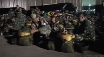 momen pasukan yonif tengkorak menyerbu dari langit butuh nyali besar