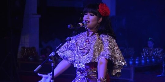 Dipilih Idang Rasjidi, Penyanyi Muda Tulungagung Marsha Alya Luncurkan Album Baru