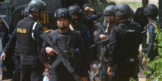 Rumah Terduga Teroris di Kabupaten Bandung Dipasang Garis Polisi