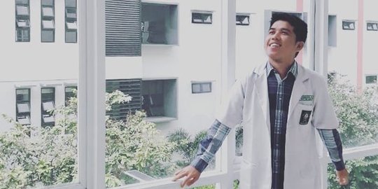 4 Potret Iqhbal LIDA 2021, Dokter yang Ingin Jadi Ikon Dangdut Tanah Air