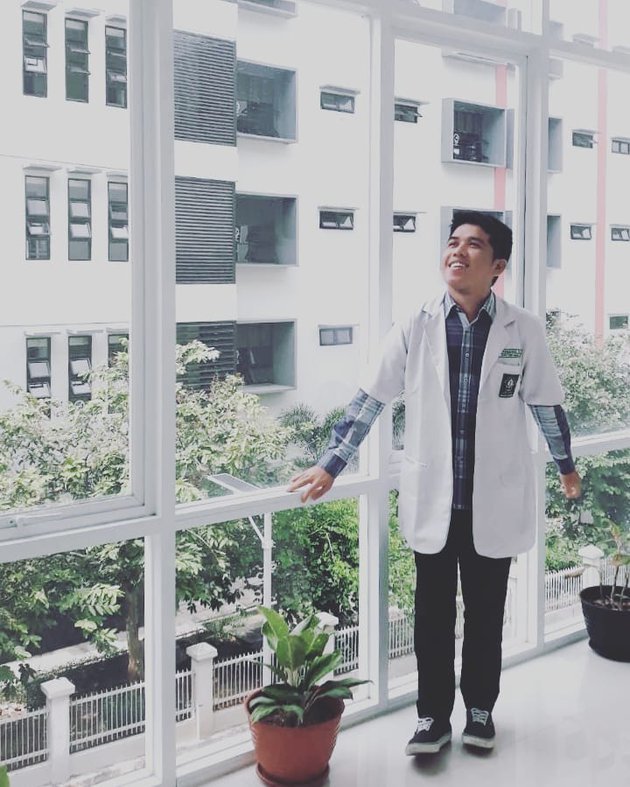 4 potret iqhbal lida dokter yang ingin jadi ikon dangdut tanah air