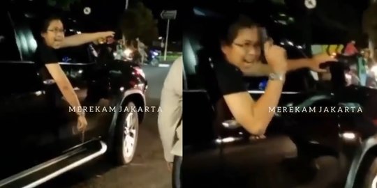 Bang Jago Tabrak Pemotor Pakai Fortuner, Bukan Minta Maaf Malah Ngamuk Cabut Pistol