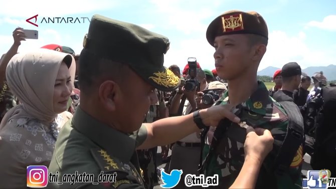 potret jenderal tni purn mulyono dan keluarga