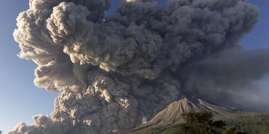 Akhir Pekan, Gunung Sinabung Dua Kali Erupsi