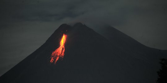 Senin Pagi, Gunung Merapi Luncurkan 11 Kali Guguran Lava Pijar