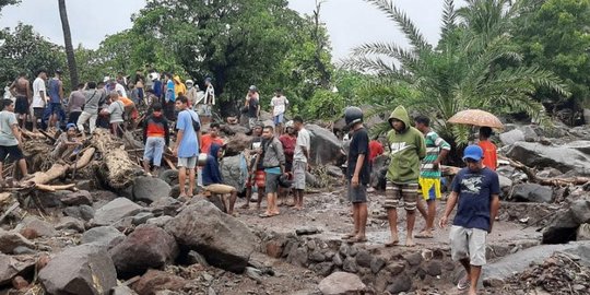 Ketua DPR Minta Tim SAR Maksimalkan Pencarian Korban Banjir Bandang di NTT