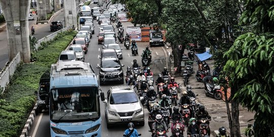 Kemacetan di Jalan Kapten Tendean Akibat Proyek Galian Utilitas