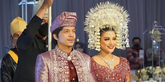 Anggun, Ini Pesona 4 Seleb saat Gunakan Suntiang Minang di Pernikahannya