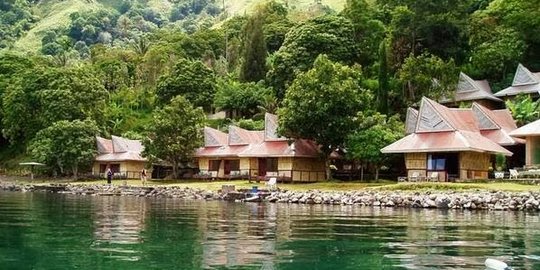 Diapit Bukit Barisan, Intip Pesona Desa Wisata Haranggaol di Danau Toba