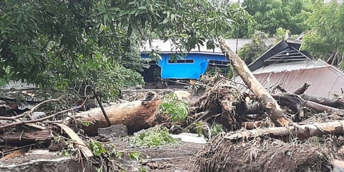 Banjir Bandang di NTT, Ketua DPR Minta Mitigasi Bencana ...