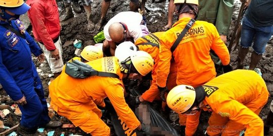 69 Korban Banjir Bandang di Adonara Ditemukan Meninggal