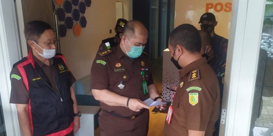Kejati Jabar Geledah Kantor PT Posfin, Selidiki Dugaan Korupsi Rp68,5 Miliar