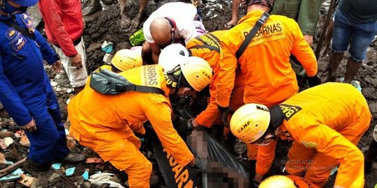 Mensos: Korban Meninggal Banjir NTT Dapat Santunan Rp15 Juta