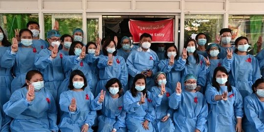 revolusi sunyi dari mereka yang takut berdemonstrasi