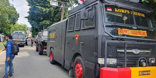 Baracuda Sampai Water Canon Disiagakan Jelang Sidang Putusan Sela Rizieq Syihab