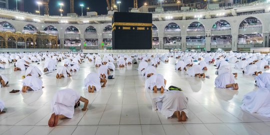 Arab Saudi Hanya Izinkan Orang “Kebal” Covid-19 Datang ke Makkah Selama Ramadan