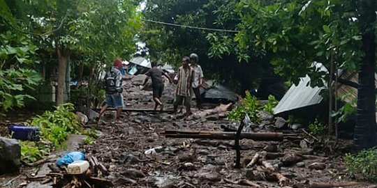 10 Jenazah Korban Banjir Bandang di Flores Timur Ditemukan, Puluhan Masih Hilang