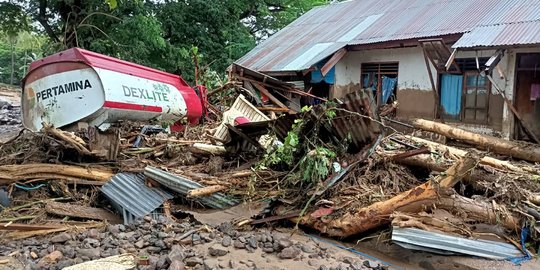 BMKG: Siklon Tropis Seroja Berada di Samudera Hindia Barat Daya Pulau Timor