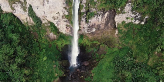 Menjajal Segarnya Curug Ngebul, Referensi Wisata Air Terjun di Cianjur Selatan