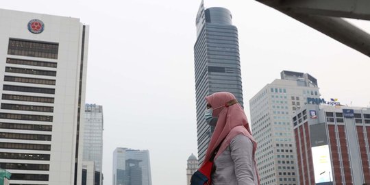 sri mulyani tegaskan pelemahan ekonomi indonesia tak separah negara dunia