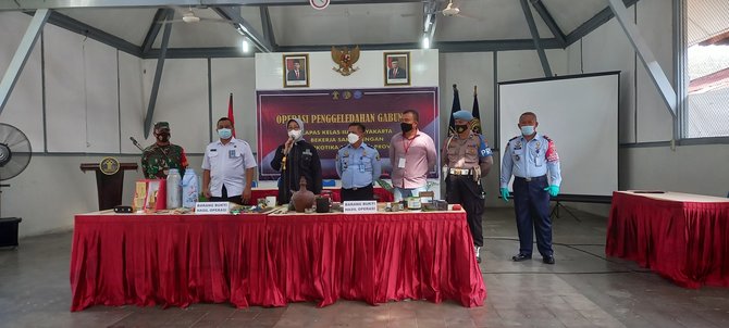 operasi penggeledahan gabungan lapas kelas iia yogyakarta dan bnnp diy