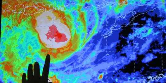 BMKG: Pergerakan Ekor Siklon Tropis Seroja Bisa Berdampak ke Bali dan NTB